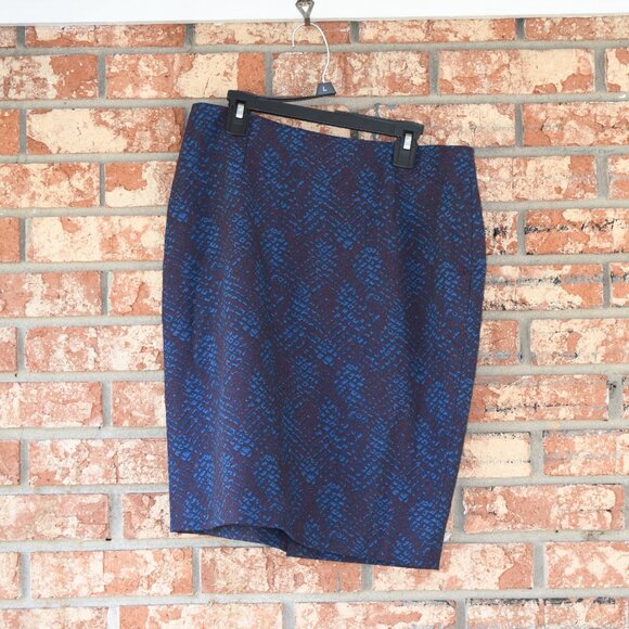 Tanner 2 Piece Skirt Set - Picture 3 of 4